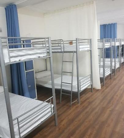 Albergue Turistico La Peregrina Oviedo Eksteriør billede