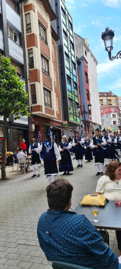 Albergue Turistico La Peregrina Oviedo Eksteriør billede